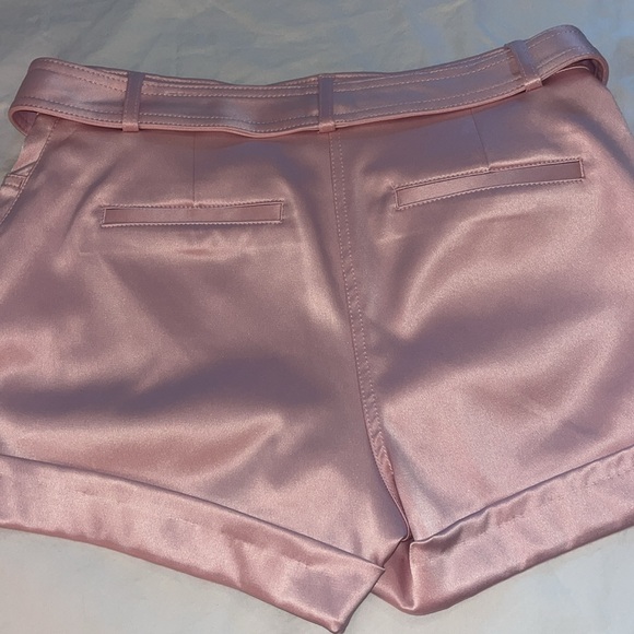 Express Mid Rise Satin-look shorts Size 0 - Picture 4 of 4